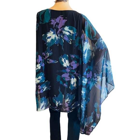 V by Vanessa Williams Asymmetrical Womens Flutter Blouse Sz 1X Floral - Picture 3 of 11